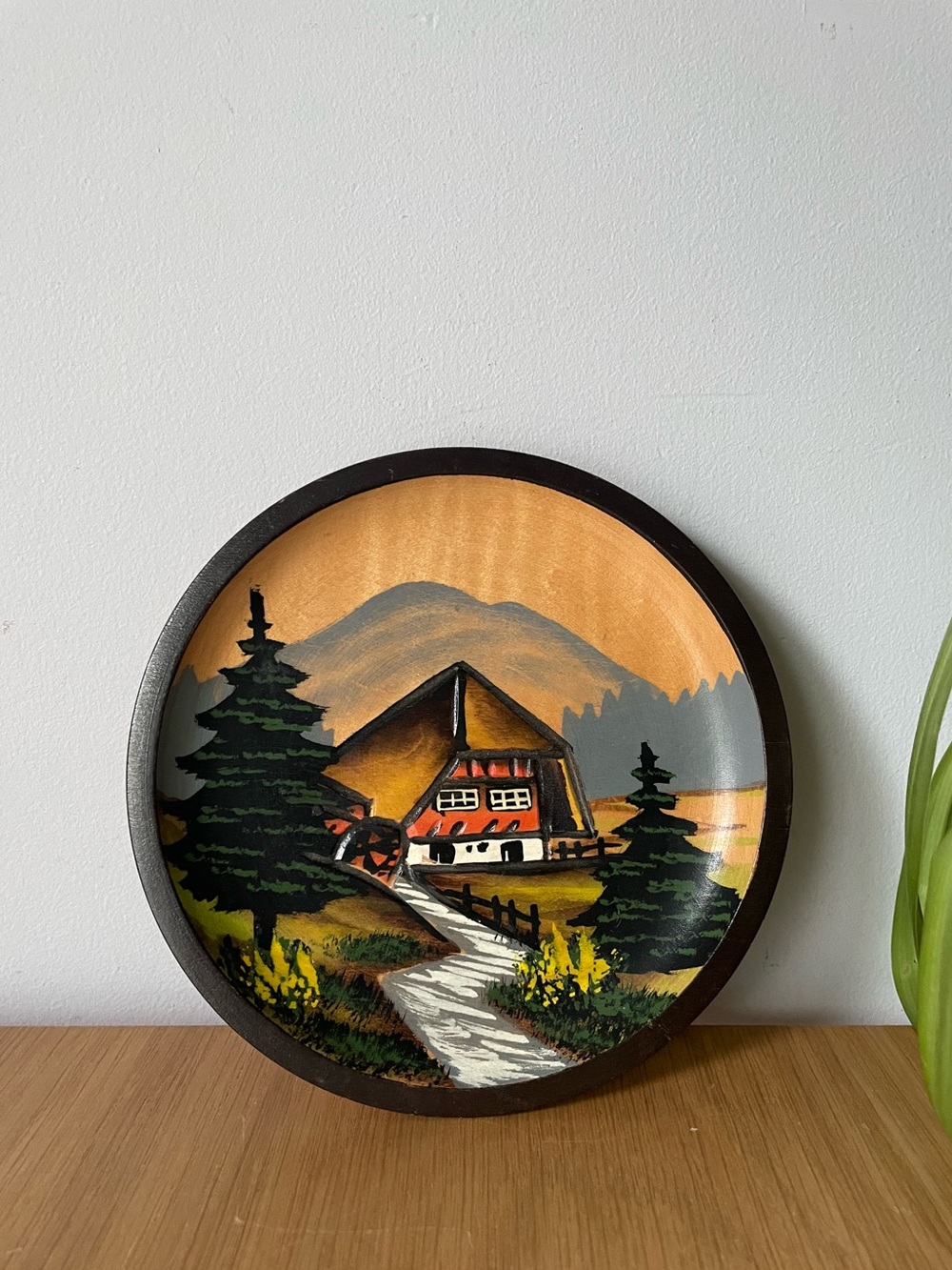 Vintage German Black Forest Hand Painted Wood Wall Plate Chalet EZ 14cm